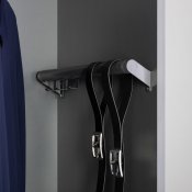 Garderobsstång sidomonterd