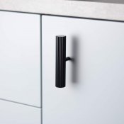 T-Knopp Smögen Matt Svart – exklusiv premiumknopp designad av Notchi för Twentytwo by Barahandtag