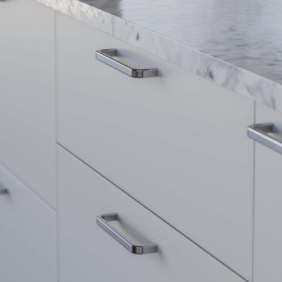 Positano handtag rostfri look monterat på vita köksluckor