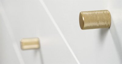 Knopp Graf, mattborstad mässing