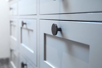 Garda köksknopp i matt svart – modern konisk design från Barahandtag